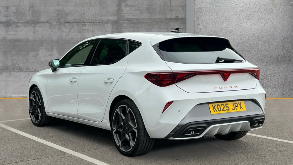Cupra Leon Leon 1.5 Etsi 150 V2 Dsg White #3