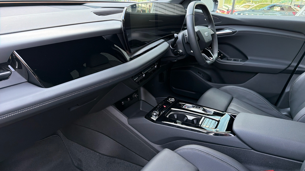 Audi Q6 E-Tron Q6 225Kw Performance 100Kwh S Line Grey #2