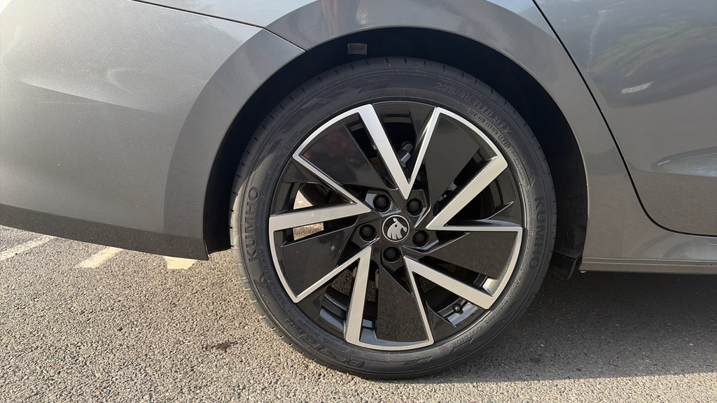 Skoda Octavia Octavia 1.5 Tsi 150 E-tec Sportline Dsg Grey #5