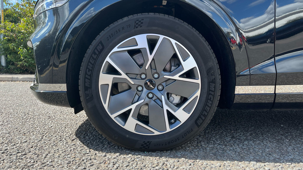 Genesis GV70 Gv70 360Kw Pure 84Kwh Awd Black #4