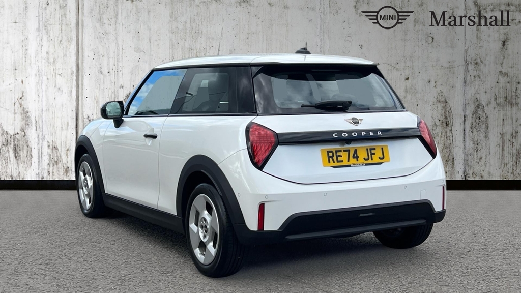 Mini Hatch Cooper 1.5 C Classic White #2