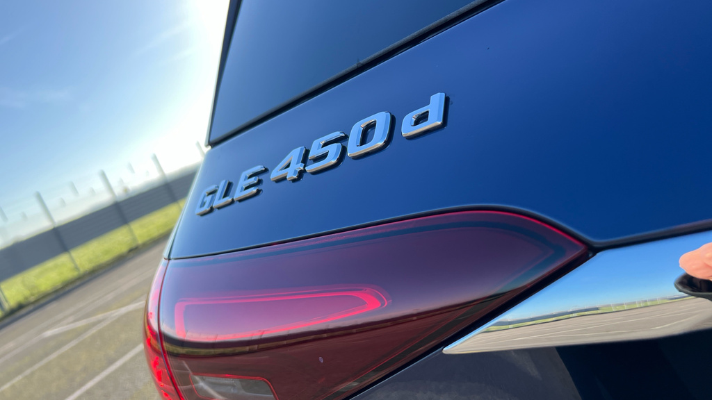 Mercedes-Benz GLE Class 450D 4Matic Amg Line Premium Black #20
