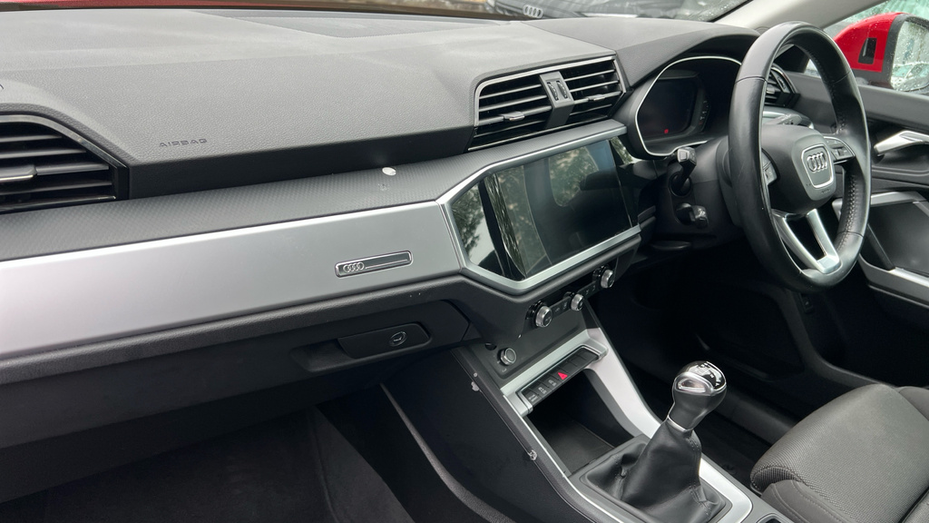 Audi Q3 Q3 35 Tfsi Sport Red #2