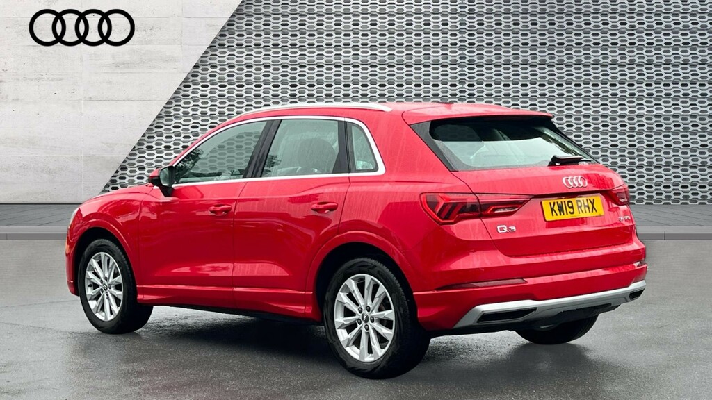Audi Q3 Q3 35 Tfsi Sport Red #3