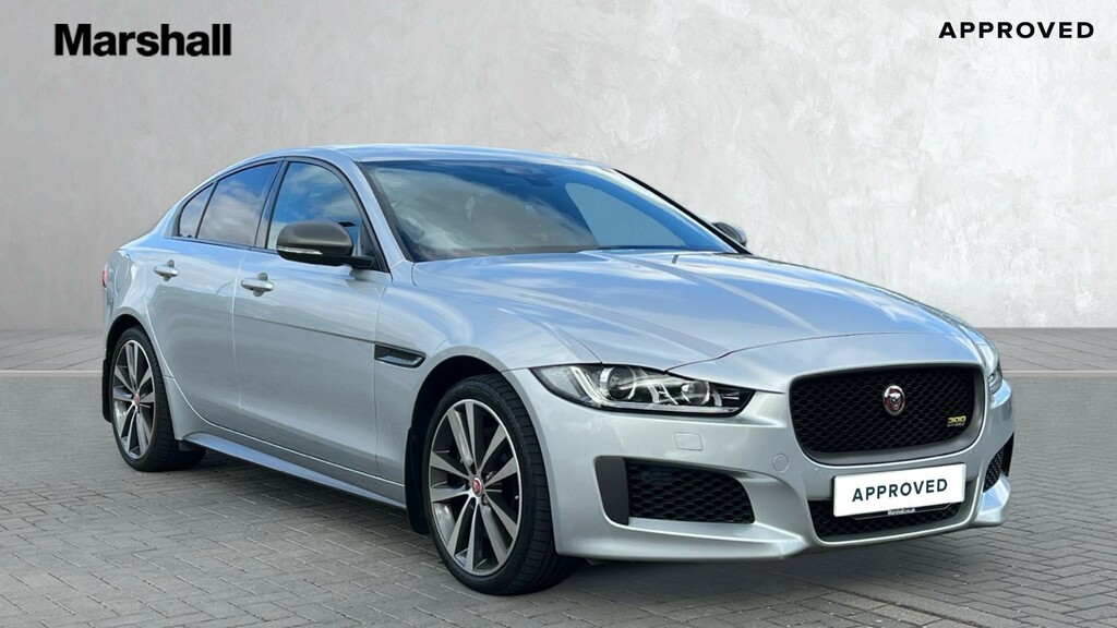 Jaguar XE Xe 2.0 300 300 Sport Awd Silver