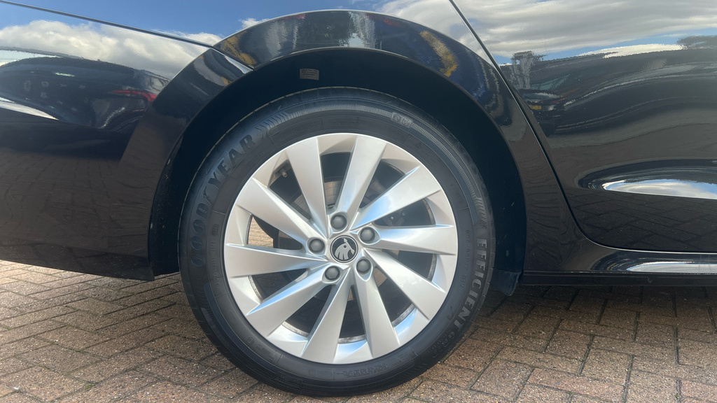 Skoda Octavia Octavia 1.5 Tsi 150 E-tec Se L Dsg Black #5