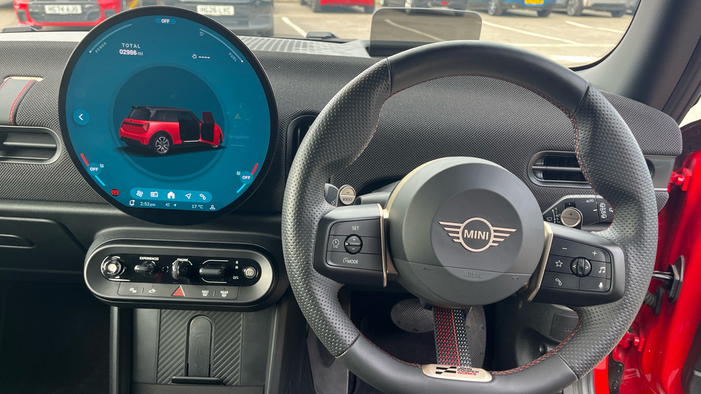 Mini Hatch Cooper 1.5 C Sport Red #5