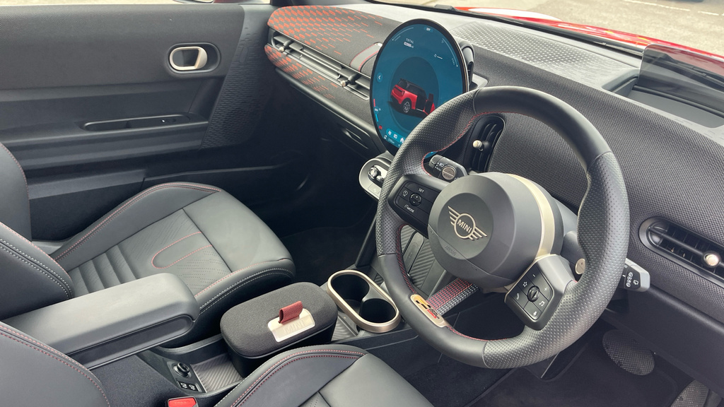 Mini Hatch Cooper 1.5 C Sport Red #6