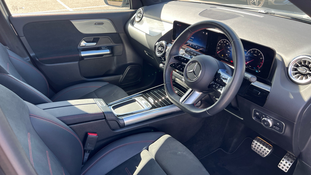 Mercedes-Benz GLA Class Gla 200 Amg Line Executive Grey #3