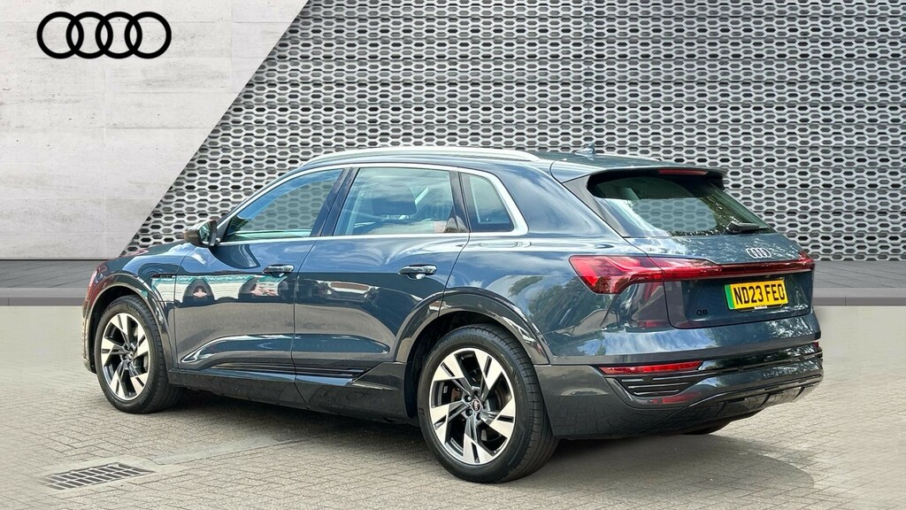 Audi Q8 e tron Q8 250Kw 50 Quattro 95Kwh Sport Blue #3