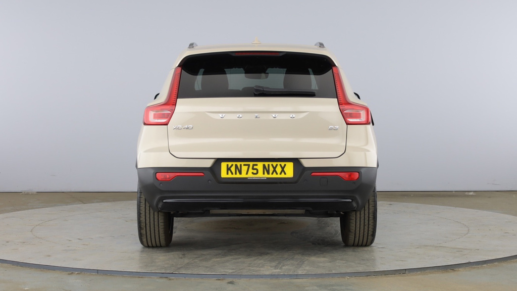 Volvo XC40 Xc40 2.0 B3p Plus Dark KN75NXX #4