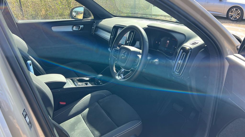 Volvo XC40 Xc40 2.0 B3p Plus Dark  #4