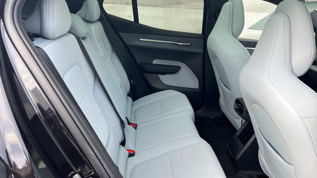 Volvo EX30 Ex30 200Kw Sm Extended Range Ultra 69Kwh Black #6
