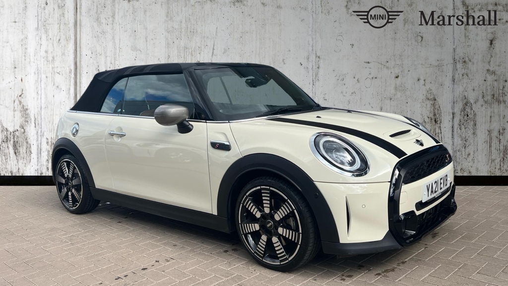 Mini Convertible Convertible 2.0 Cooper S Exclusive White