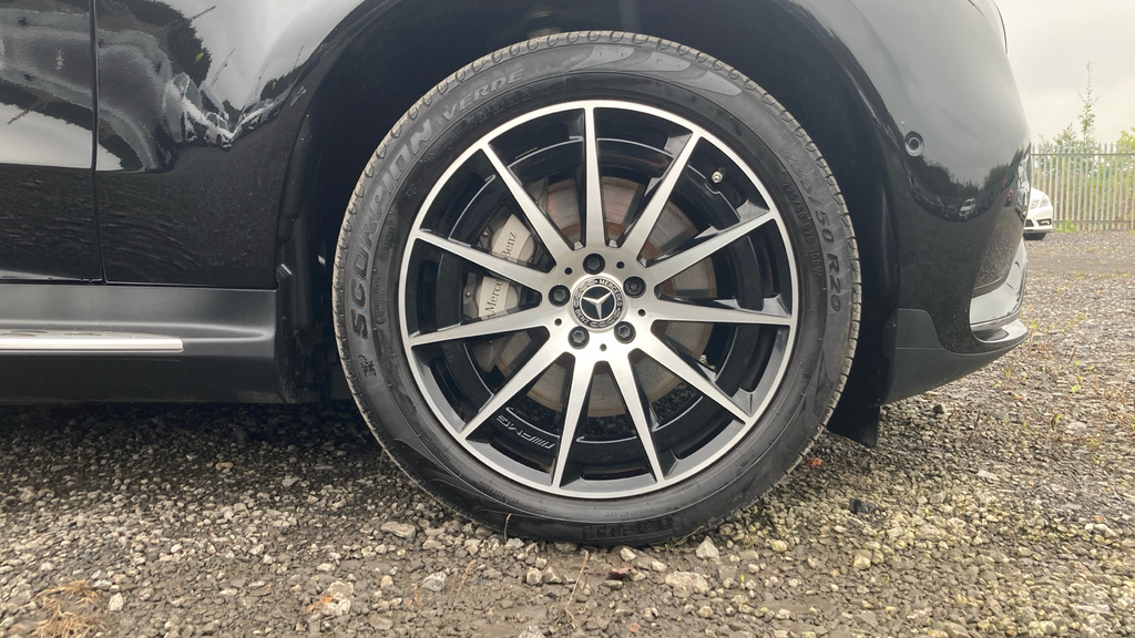Mercedes-Benz EQC Eqc 400 300Kw Amg Line Edition 80Kwh Black #5