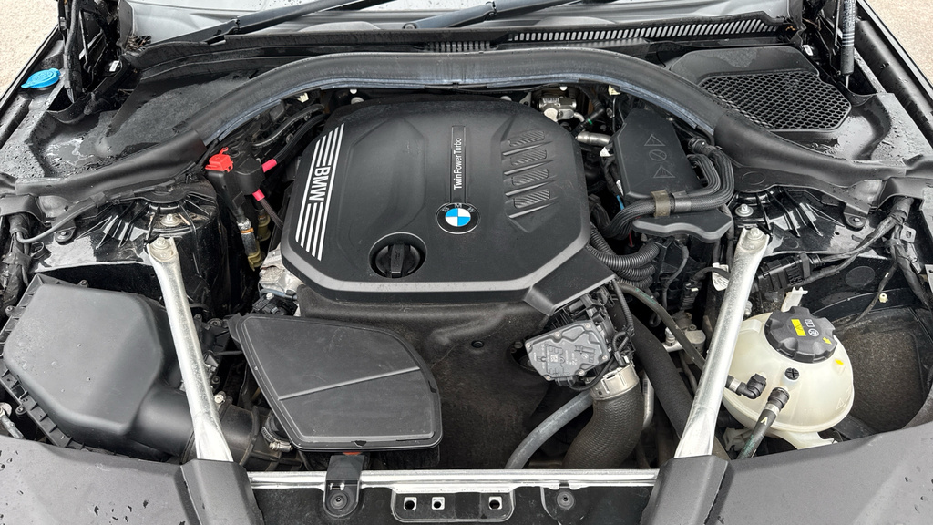 BMW 5 Series 520D M Sport Blue #16