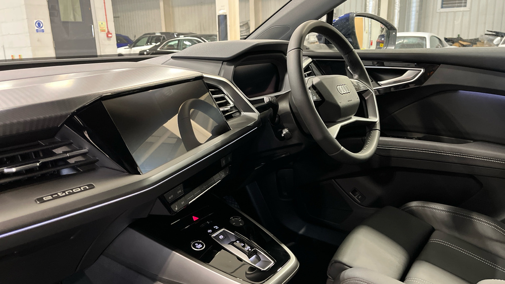 Audi Q4 E Tron Q4 150Kw 40 63Kwh Sport Leather Blue #2