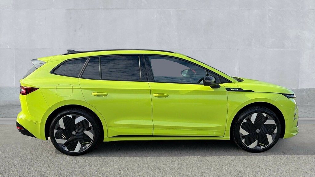Skoda ENYAQ Enyaq Vrs 82 Kwh 340 Ps Single Speed 4X4 Green #4