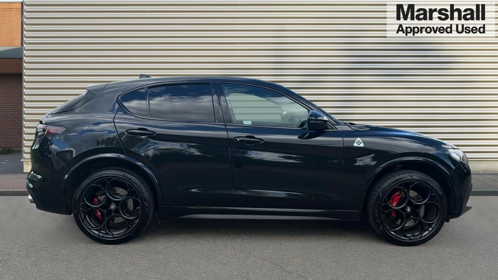 Alfa Romeo Stelvio Stelvio 2.9 V6 Biturbo 510 Quadrifoglio Black #2