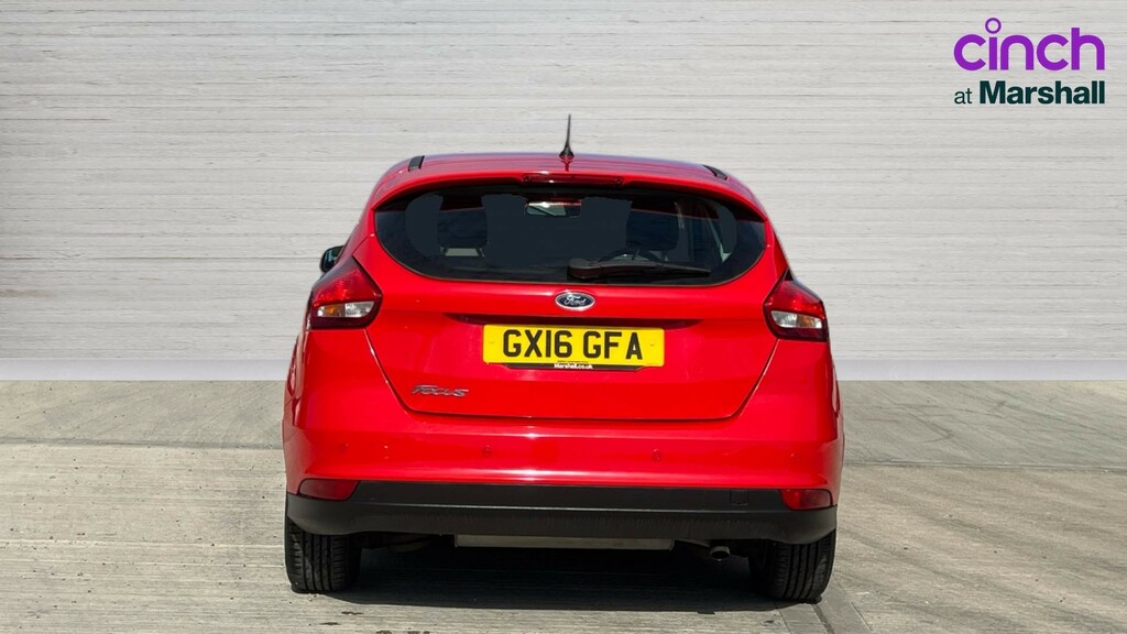 Ford Focus Focus 1.6 125 Titanium Navigation Powershift Red #4