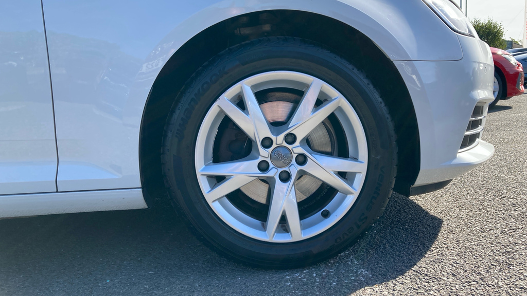 Audi A4 Avant A4 1.4T Fsi Sport White #5