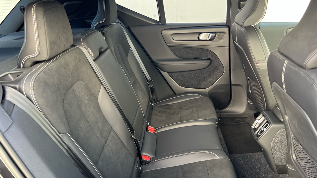 Volvo XC40 Xc40 1.5 T3 163 R Design Black #6