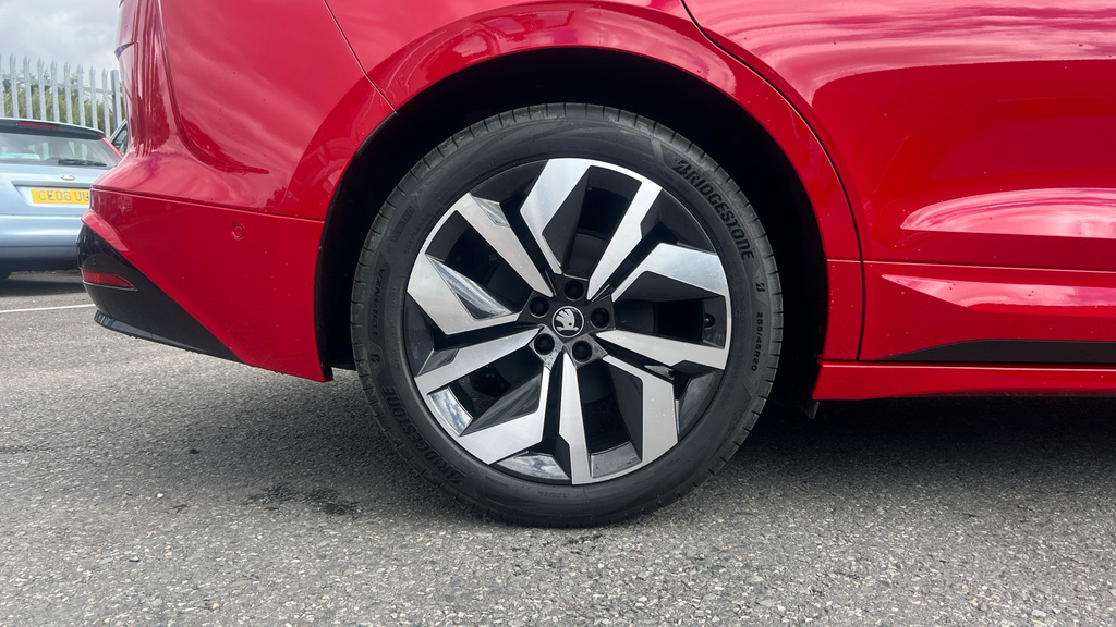 Skoda ENYAQ Skoda Enyaq Estate 220Kw 85X Sportline 82Kwh 4X4 5 Red #5