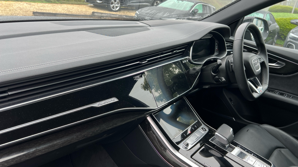 Audi Q8 Q8 3.0 Tdi Quattro 286 Black Edition Tiptronic Black #2
