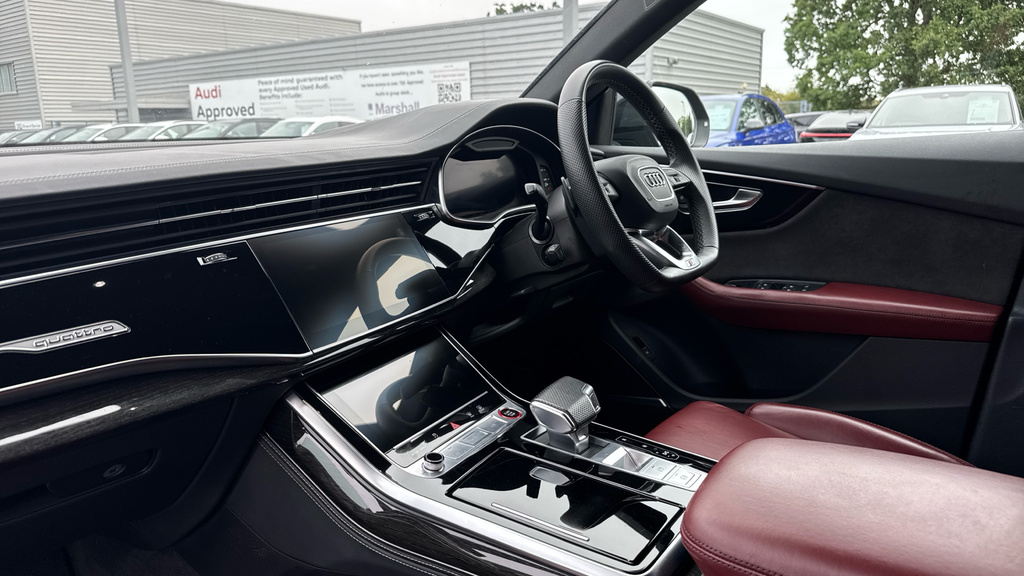Audi Q8 Q8 Sq8 Tfsi Quattro Black Edn Tiptronic Cs Black #2