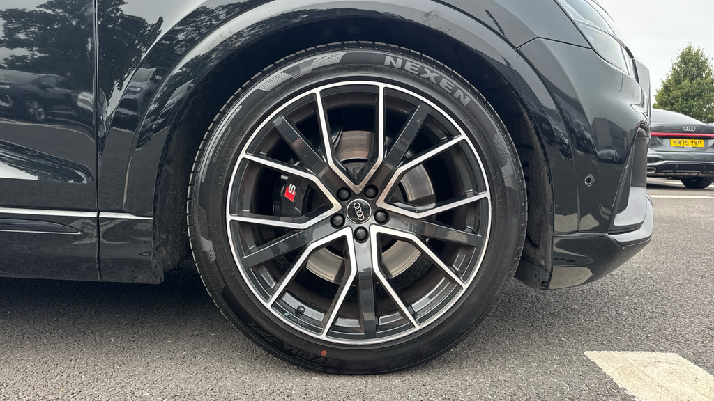 Audi Q8 Q8 Sq8 Tfsi Quattro Black Edn Tiptronic Cs Black #5