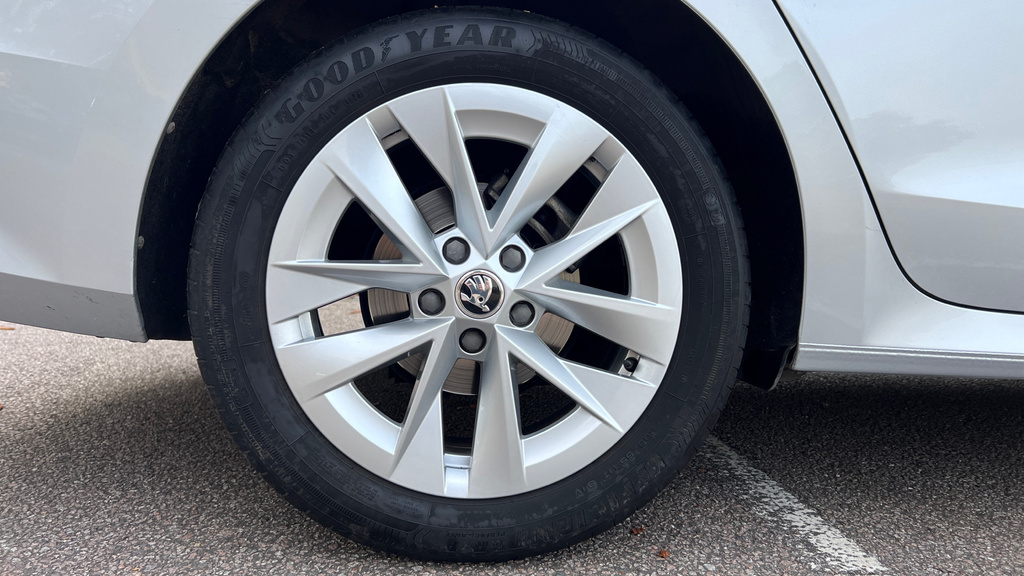 Skoda Octavia Octavia 1.5 Tsi Se L Silver #5