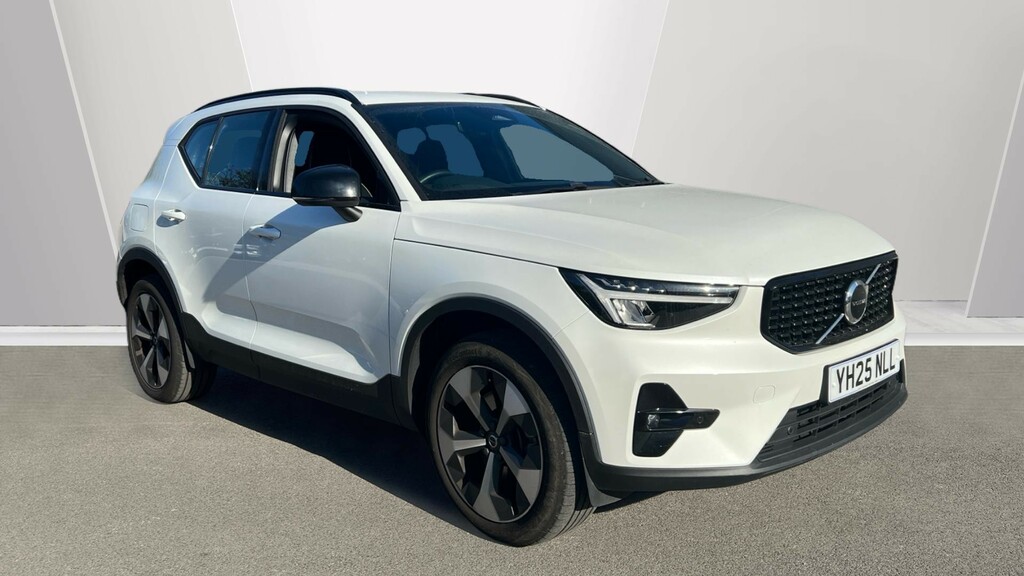 2025 Volvo XC40