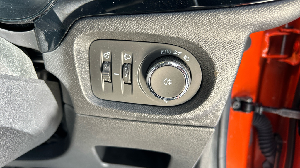 Vauxhall Corsa-e 100Kw Sri Nav Premium 50Kwh 7.4Kwch Red #31
