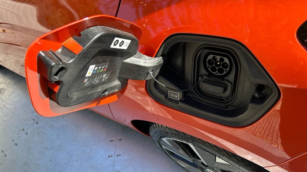 Vauxhall Corsa-e 100Kw Sri Nav Premium 50Kwh 7.4Kwch Red #26