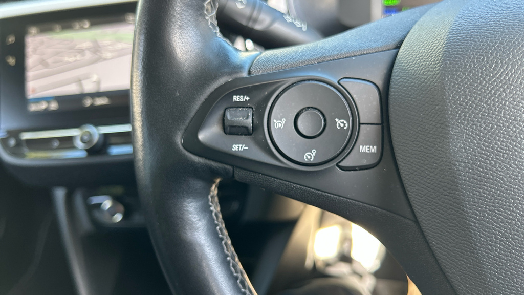 Vauxhall Corsa-e 100Kw Sri Nav Premium 50Kwh 7.4Kwch Red #37