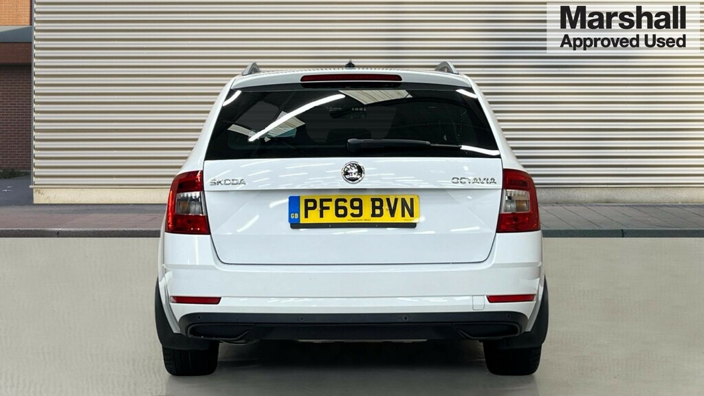 Skoda Octavia Octavia 2.0 Tdi Sport Line White #4