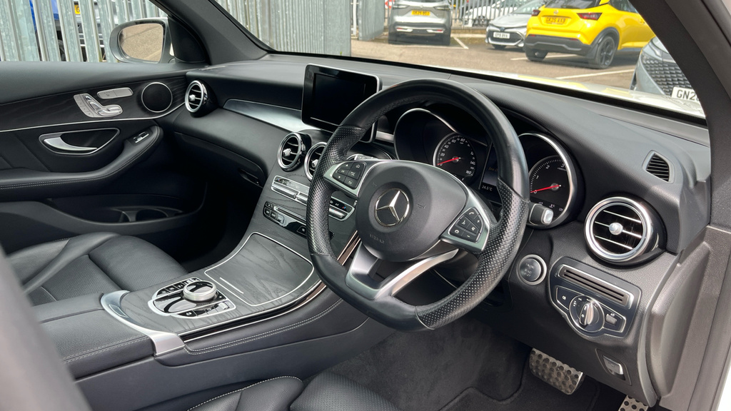 Mercedes-Benz GLC Class 2.1L Glc D 4Matic Amg Line Premium  #14