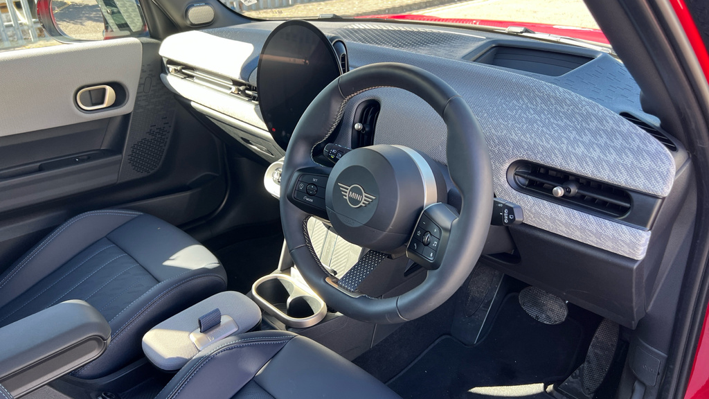Mini Hatch Cooper 1.5 C Exclusive Red #6