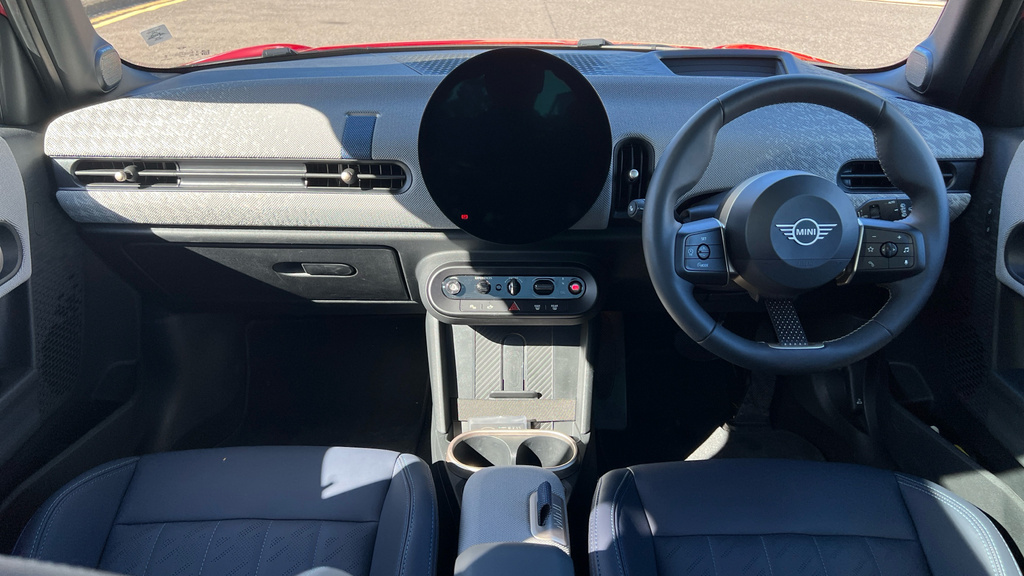 Mini Hatch Cooper 1.5 C Exclusive Red #4