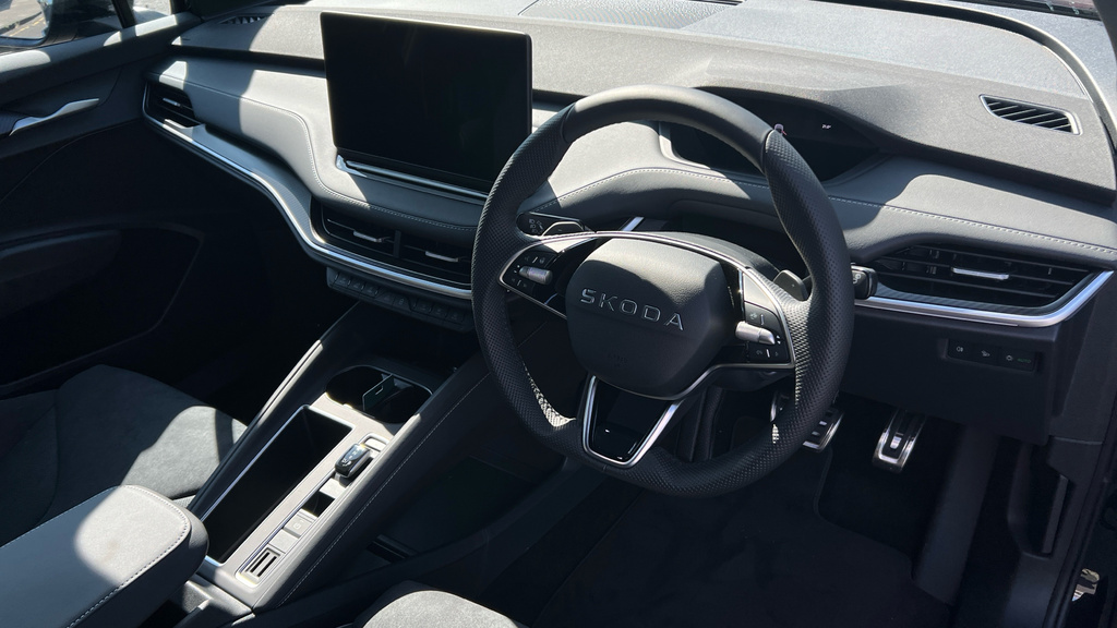 Skoda Elroq Elroq 210Kw 85 Sportline 84Kwh Black #6