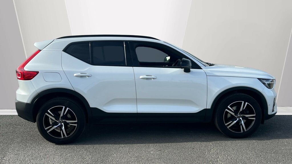 Volvo XC40 Xc40 2.0 B3p Plus Dark YS72AAN White #3
