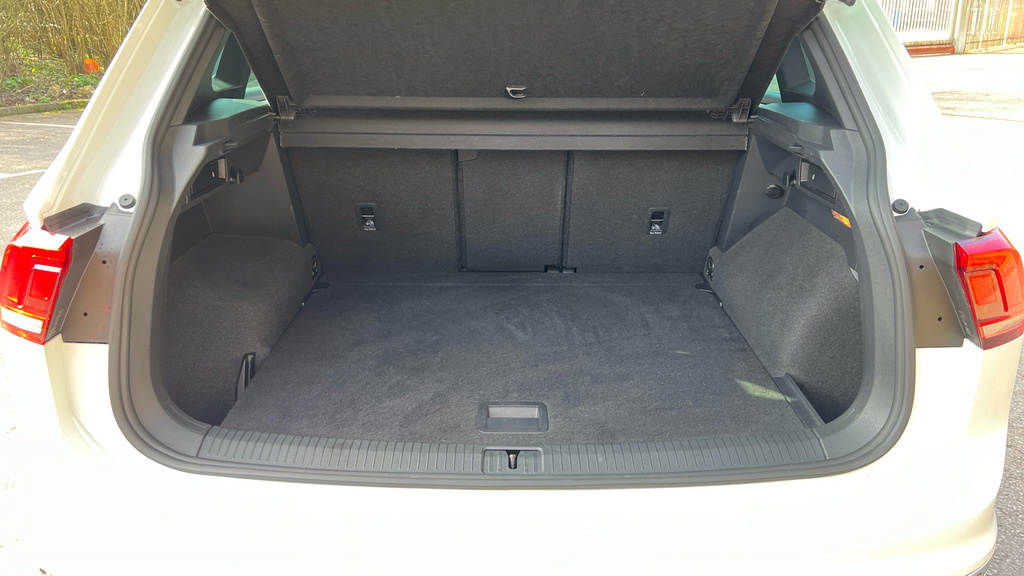 Volkswagen Tiguan Elegance Silver #15