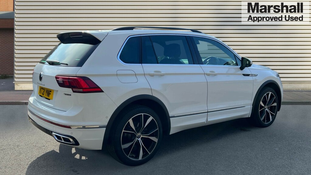 Volkswagen Tiguan Tiguan 2.0 Tdi 200 4Motion R-line Dsg White #3
