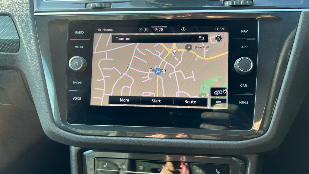 Volkswagen Tiguan Elegance Silver #26