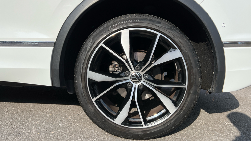 Volkswagen Tiguan Elegance Silver #18