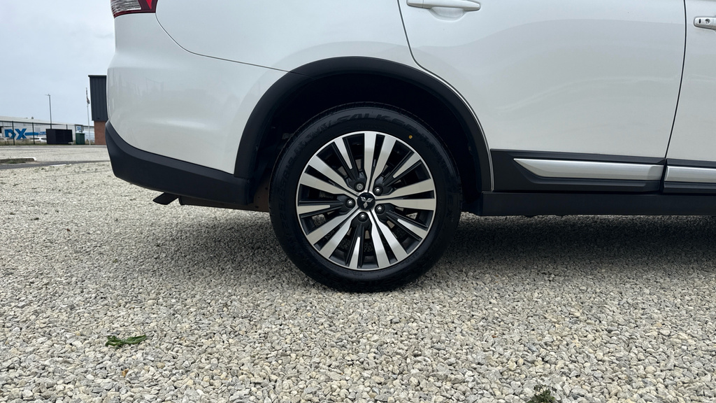 Mitsubishi Outlander Outlander 2.0 Exceed Cvt White #4