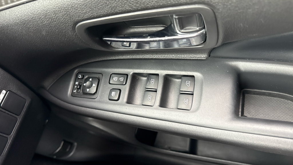 Mitsubishi Outlander 2.4 Phev Dynamic 222 Bhp Eco Hybrid Electr Black #32