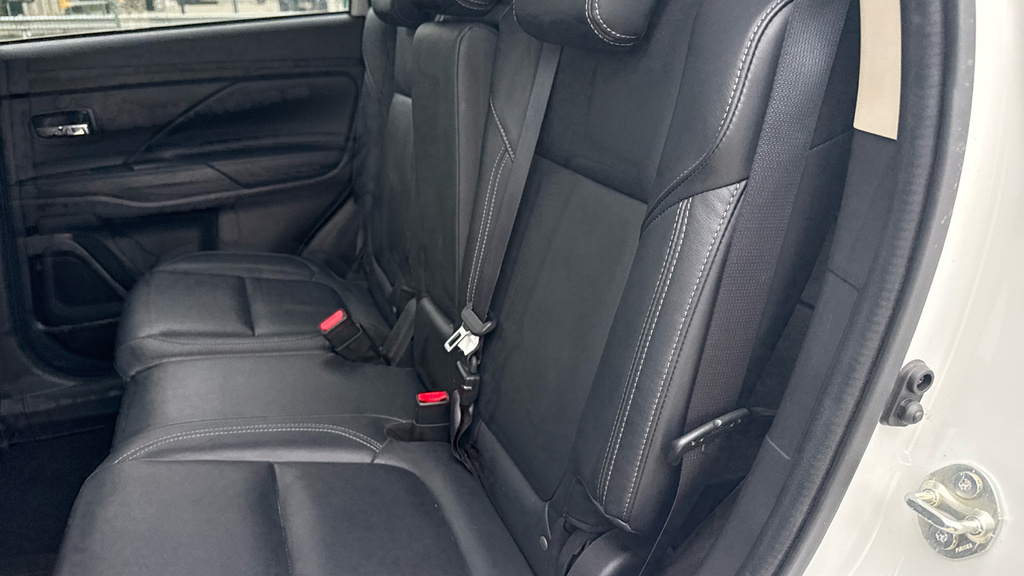 Mitsubishi Outlander 2.4 Phev Dynamic 222 Bhp Eco Hybrid Electr Black #21