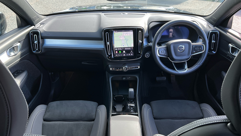 Volvo XC40 Xc40 2.0 B3p Plus Dark YG26RRU Black #5