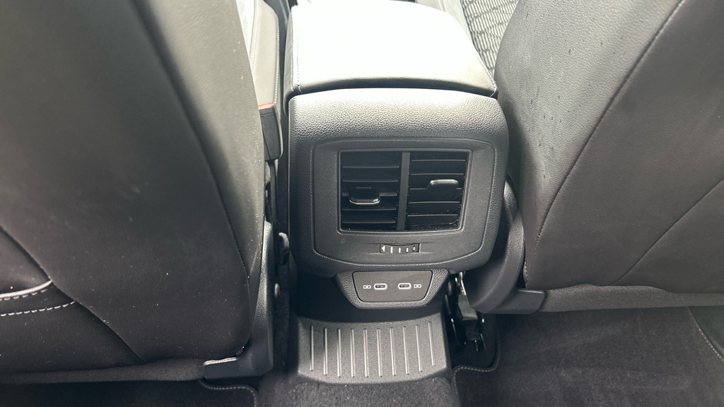 Volkswagen T-Roc Black Edition Black #32